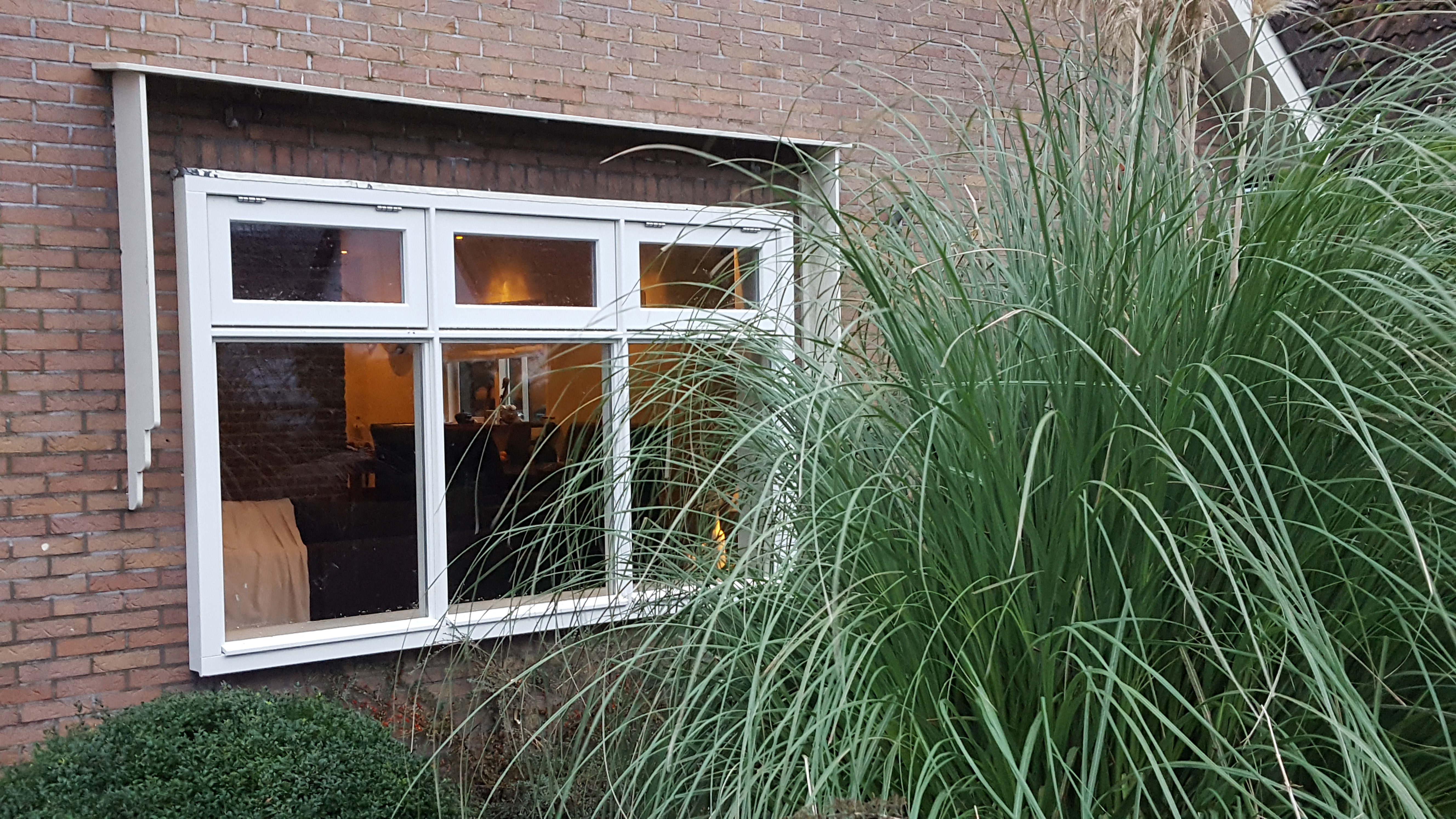 Project: Vernieuwen voorgevel kozijn en glas vernieuwen