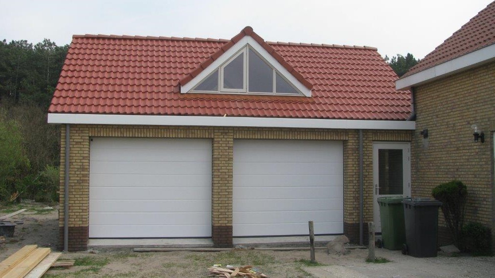 Project: Garage met appartement in Petten
