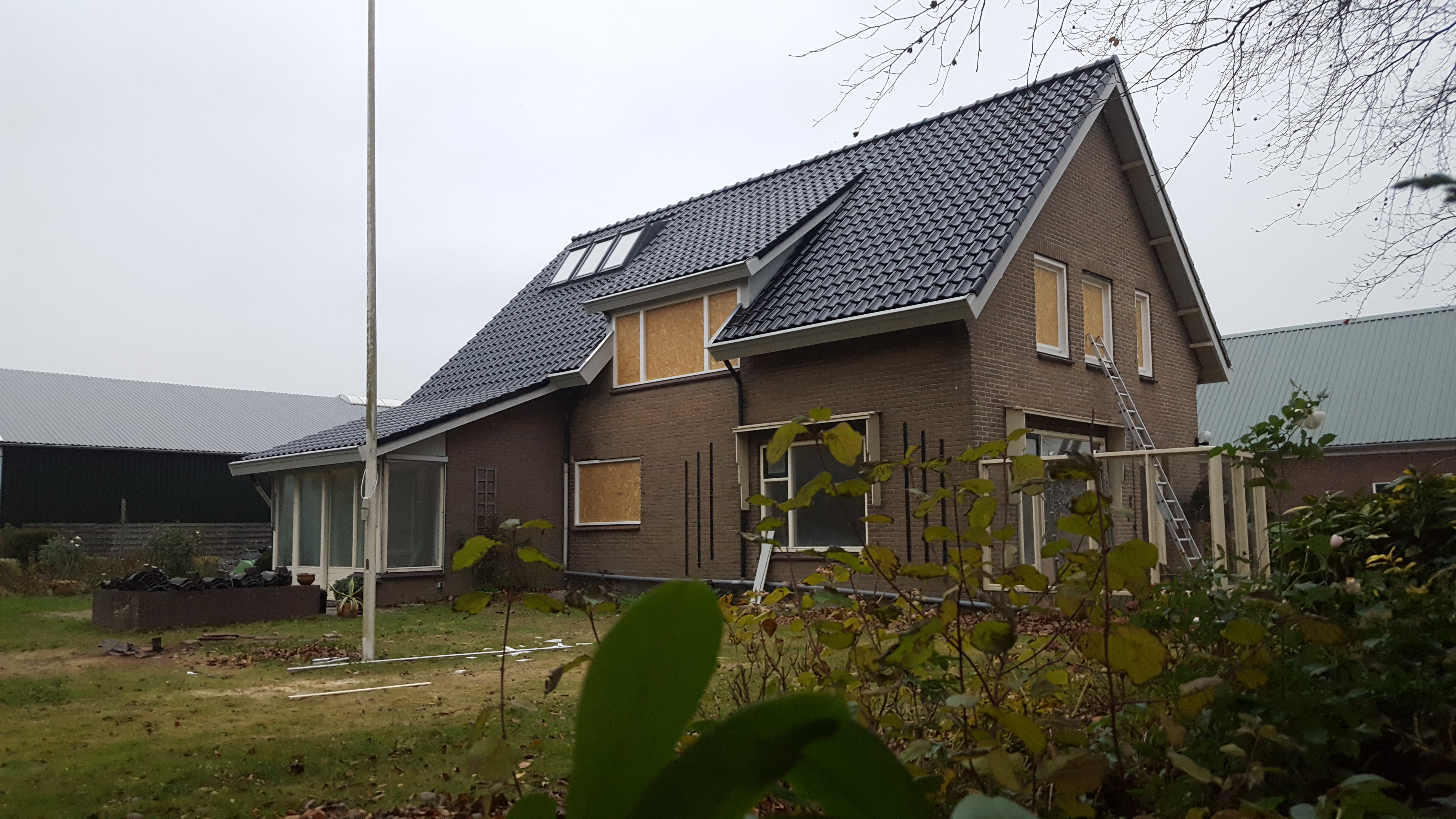 Dak isoleren en renoveren.